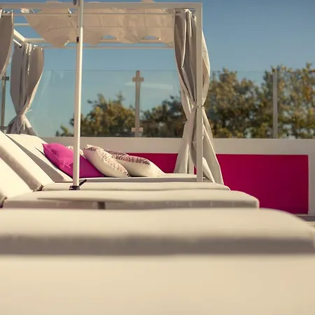 Chic 3* Parede